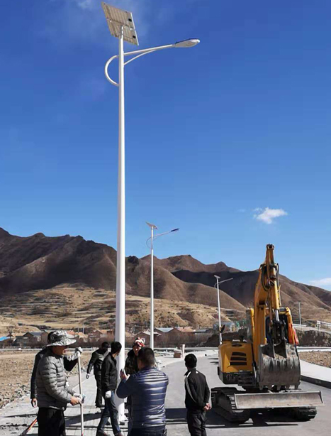 甘南碌曲10米红古太阳能路灯项目