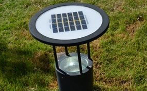 别墅庭院氛围营造：红古草坪灯选型与布光技巧